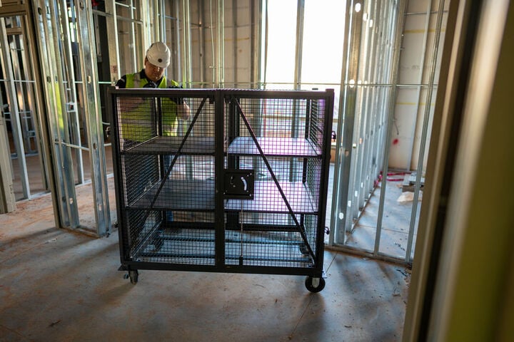 Southwire Caged Security Cart Knock Down Stor Mac 60in 1500lb Capacity, large image number 16