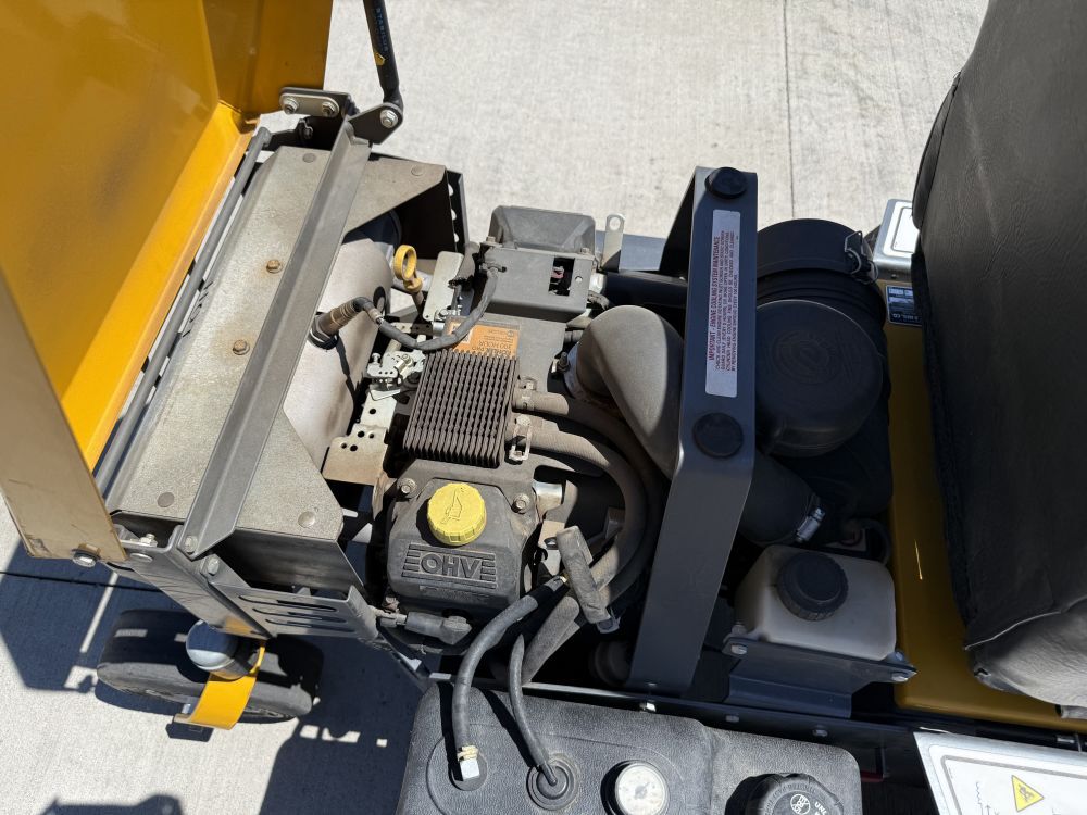 Walker B27i 48 Inch 26.5HP Zero-Turn Lawn Mower Used 2021, large image number 9