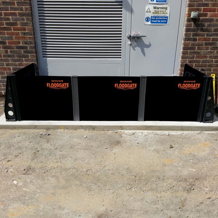 Quick Dam Expanding Doorway Flood Barrier Fits 30 in. to 35 in., large image number 4