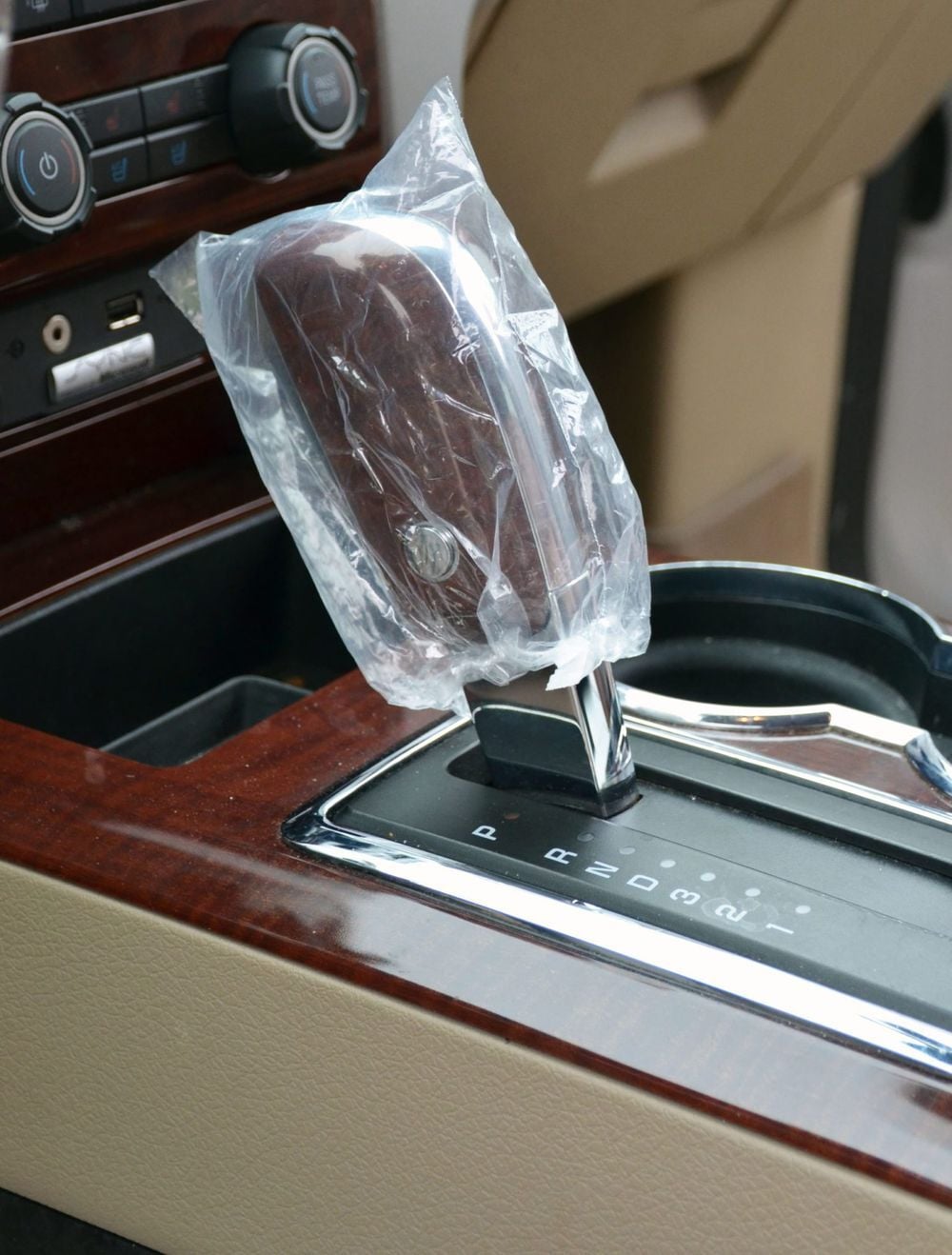 Johndow Clear Plastic Gear Shift Knob Covers 100 Pieces, large image number 3