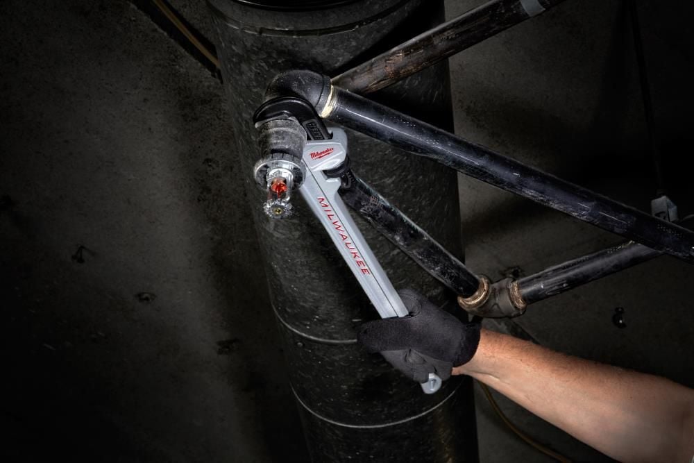 Milwaukee 10L Aluminum Pipe Wrench with POWERLENGTH Handle, large image number 2