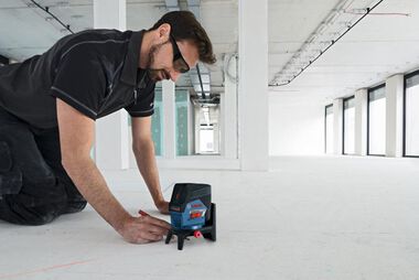 Bosch 12V Max Connected Cross-Line Laser with Plumb Points, large image number 4