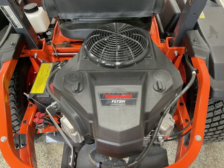 Kubota Z422KWTNC-60 60 Inch Kawasaki Engine Gas Powered Zero-Turn Mower, large image number 8