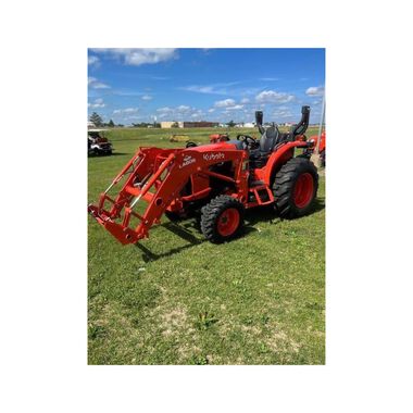 Kubota L3560HST Limited Edition Utility Tractor 2021 Used