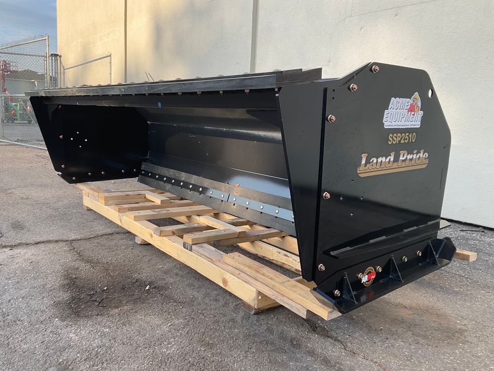 Land Pride SSP25 Series 10 Ft. Snow Pusher for Kubota 50-80HP Loader, large image number 4