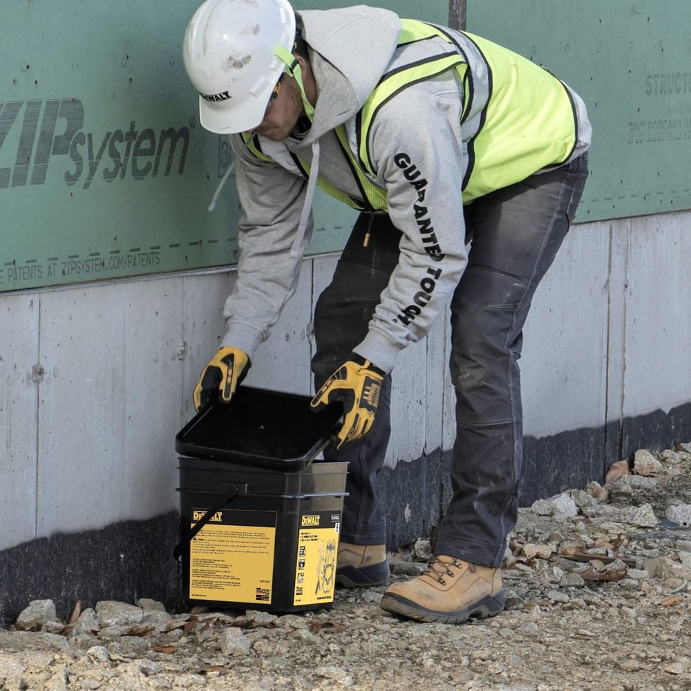 DEWALT Fall Protection Rooftop Safety Kit, large image number 4