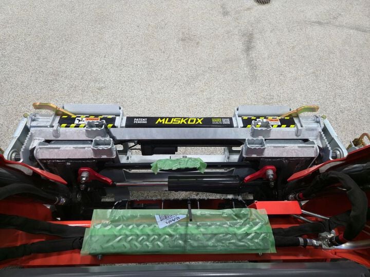 MUSKOX Max Attach 6-14 Universal Skid Steer Quick Attach Plate, large image number 2