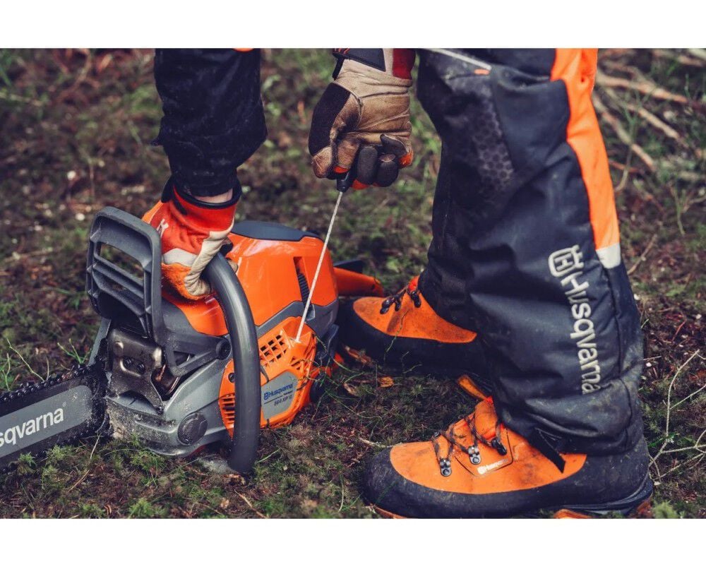 Husqvarna 564 XP Fuel Injected 24 Inch X-Tough RSN 3/8 Inch C83 Chainsaw, large image number 9