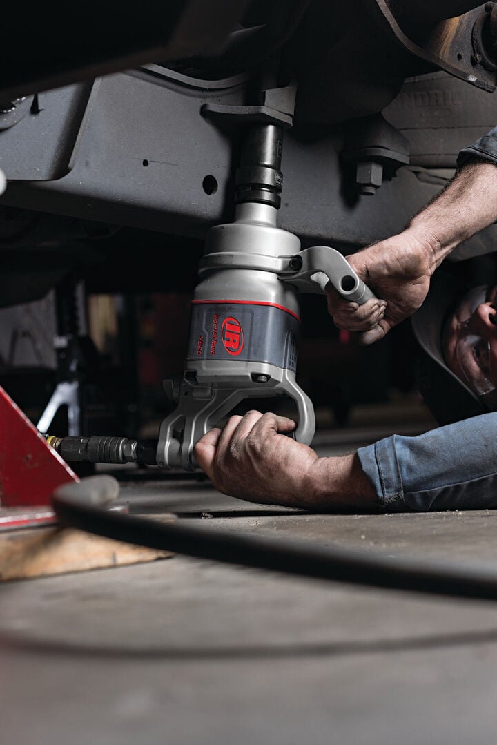 Ingersoll Rand Air Impact Wrench, D-Handle, 1 Inch, 2100 ft-lb, large image number 3
