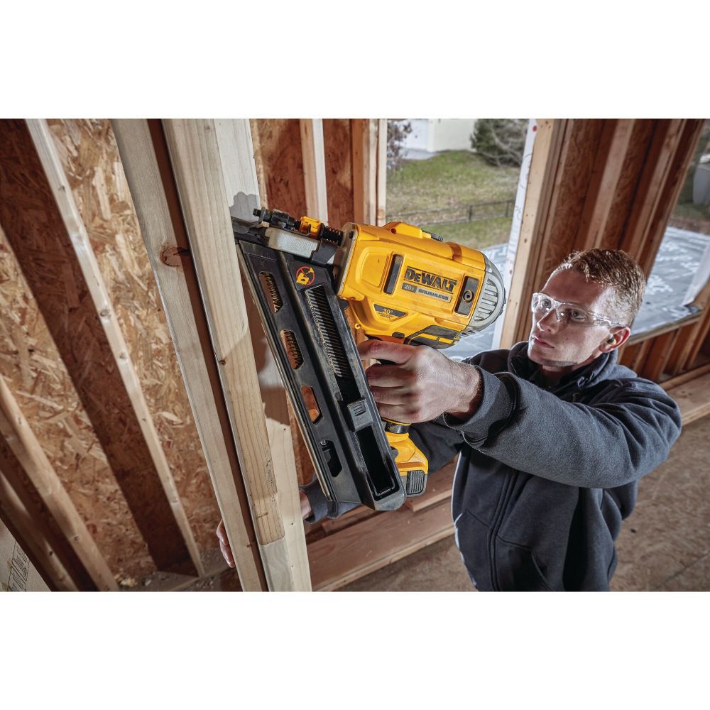 Dewalt 20 volt top max framing nailer