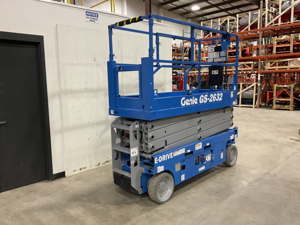Genie 26 Feet Electric Slab Scissor Lift with E-Drive 500