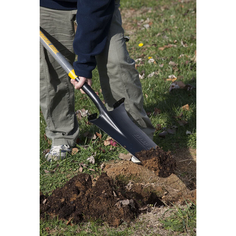 True Temper Drain Spade with Comfort Step and D-Grip on Handle, large image number 2