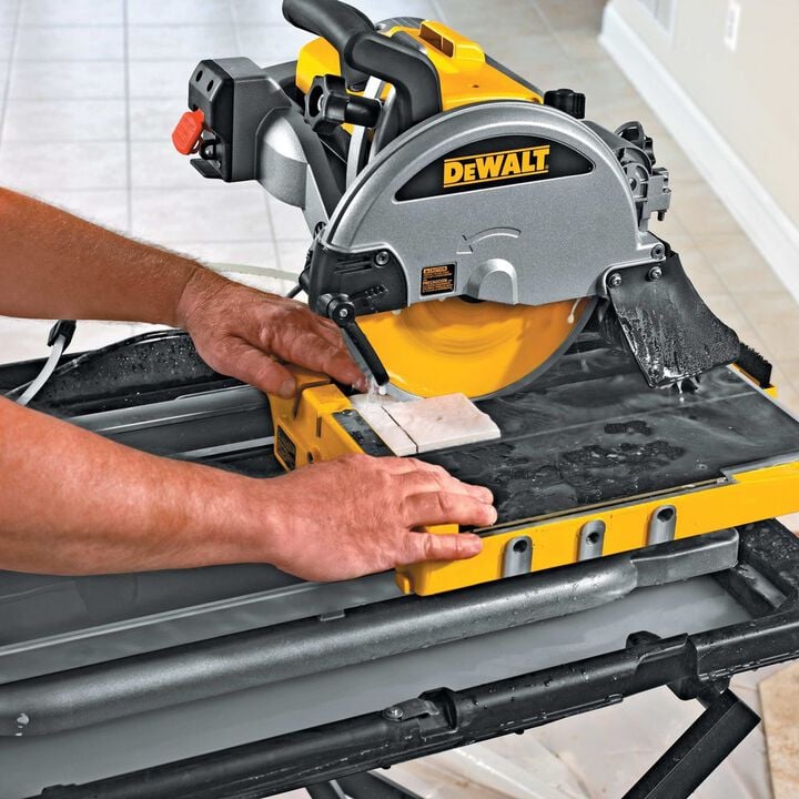 DEWALT 10 Inch Corded Wet Tile Saw & Wet Tile Saw Stand for D24000 Bundle, large image number 13