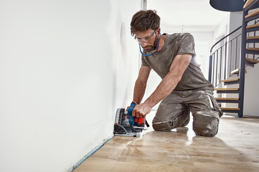 Bosch PROFACTOR 18V 5-1/2 Inch Cordless Track Saw, CORE18V 4.0Ah Starter Kit, and 63 Inch Track and Connector Kit, large image number 7