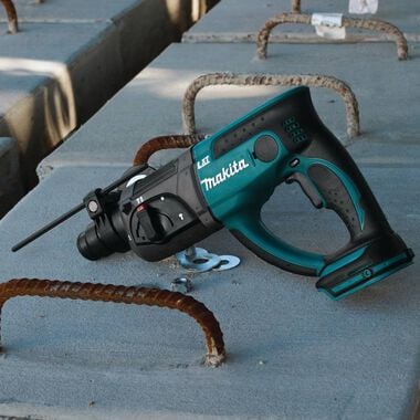 Makita 18V LXT Lithium-Ion Cordless 7/8 in. SDS-Plus Rotary Hammer (Bare Tool), large image number 3