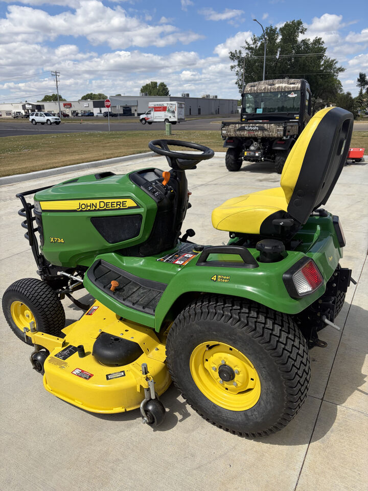 John Deere X734 25HP EFI 60 Inch Lawn Tractor Used 2017, large image number 2