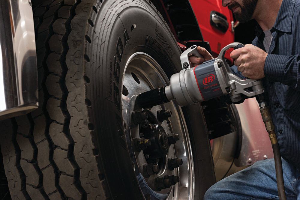 Ingersoll Rand Air Impact Wrench, D-Handle, 1 Inch, 2100 ft-lb, large image number 5