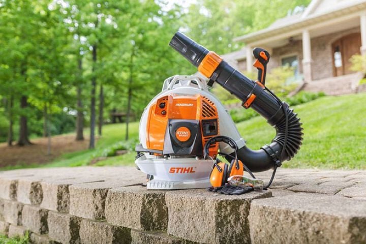 Stihl BR 800 C-E MAGNUM Gas Powered Backpack Blower, large image number 3