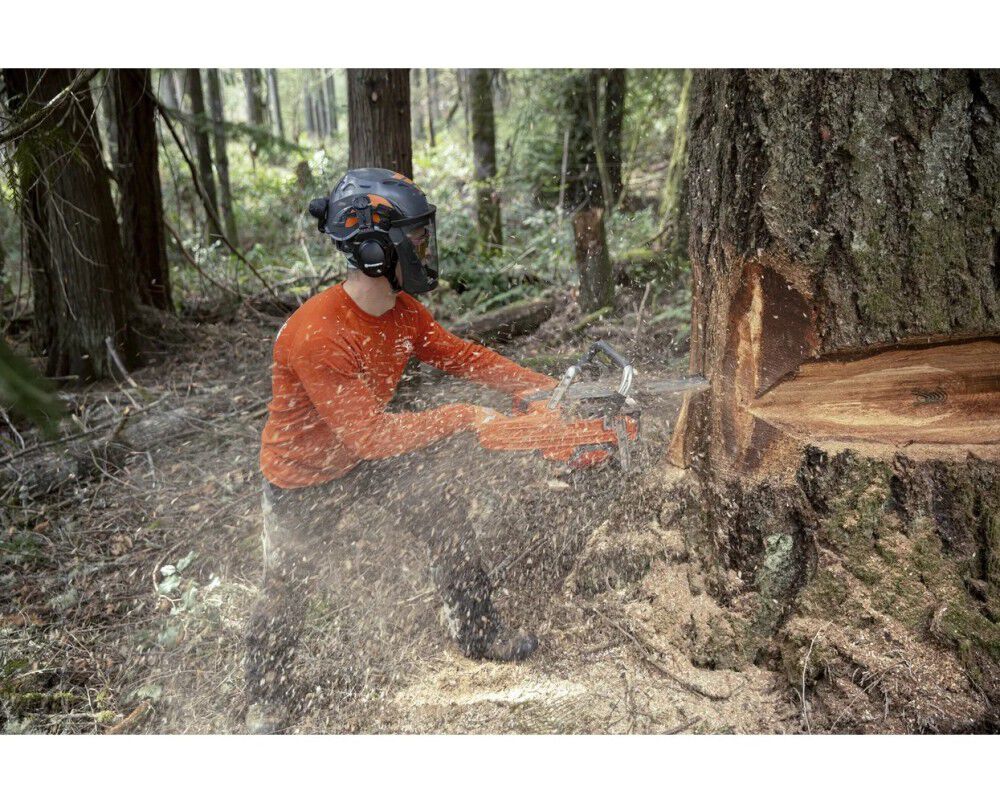 Husqvarna 585 20 Inch and C83 Chain 6.9HP Gas-Powered Chainsaw, large image number 6