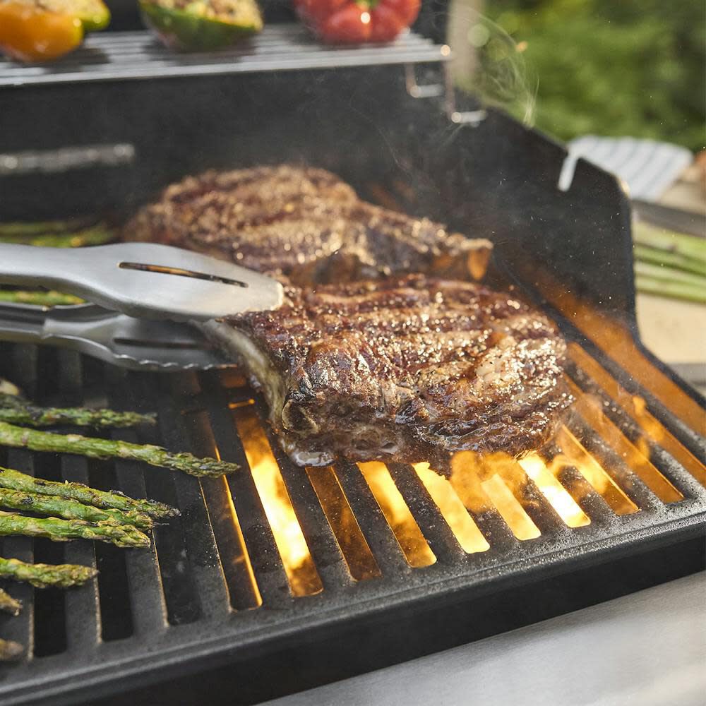 Weber Spirit E-425 26.6 Inch 4 Burner 35000 BTU Black Liquid Propane Gas Grill , large image number 5