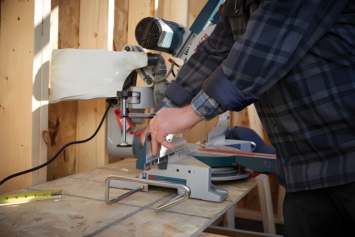 Bosch 10 Inch Glide Miter Saw and Folding-Leg Stand Bundle, large image number 9