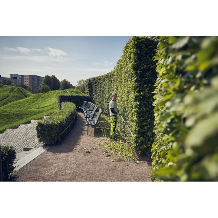 Husqvarna 525iHE4 24 Inch 36V Battery Pole Hedge Trimmer (Bare Tool), large image number 15