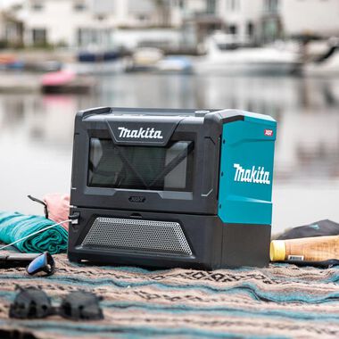 Makita 40V max XGT Microwave, Microwave Only