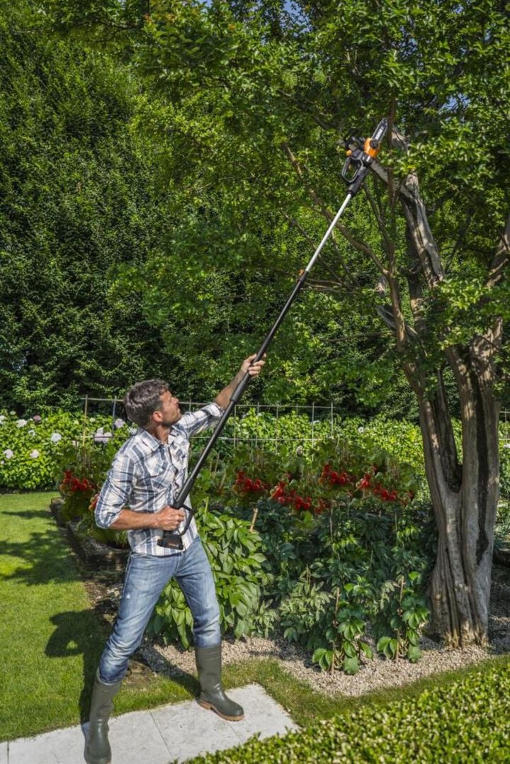 Worx POWER SHARE 20-Volt 10in. Cordless Pole Saw with 10 ft Extension and Detachable Chain Saw (Battery and Charger Included), large image number 2