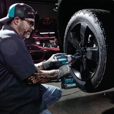 Makita 40V max XGT Brushless Cordless 4-Speed High-Torque 1/2 Inch Square Drive Impact Wrench 2.5Ah Kit with Friction Ring Anvil