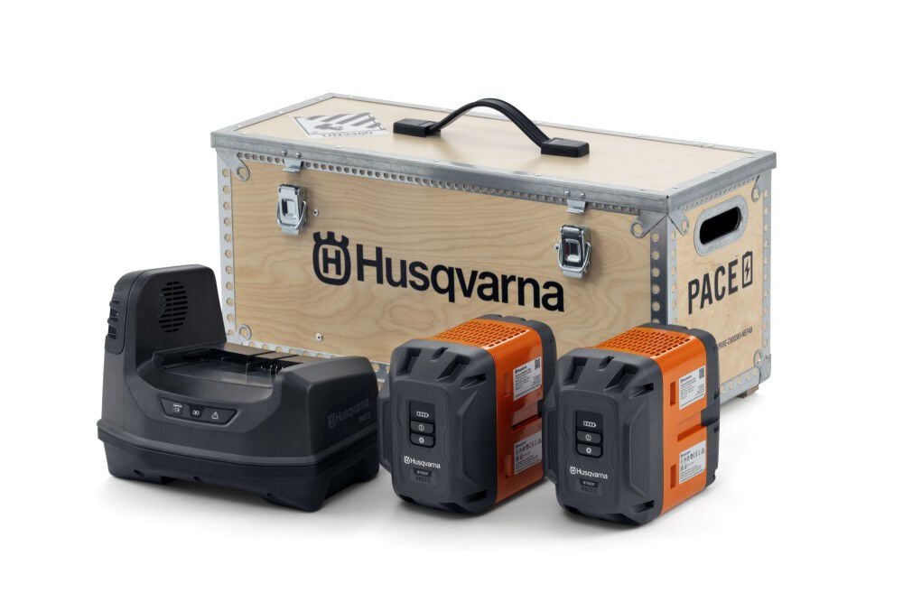 Husqvarna Construction PACE PRO B750X 93.6V 8Ah Battery with C1800X Charger Kit, large image number 1