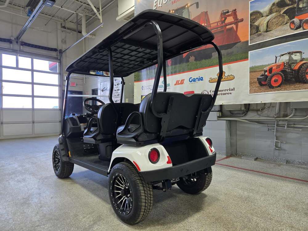 E-Z-GO Liberty Elite 4-Seat Electric Golf Cart Bright White, large image number 8
