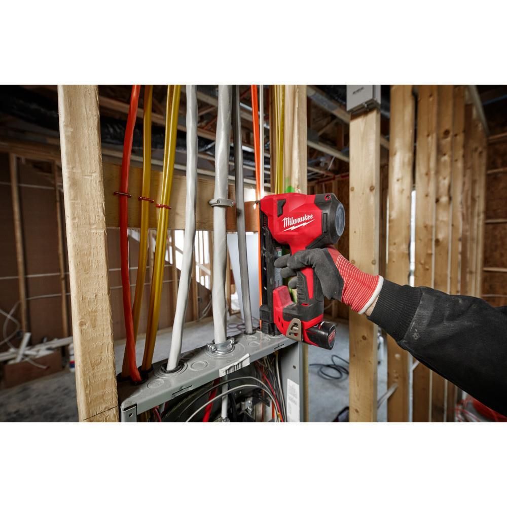Milwaukee 1inch Insulated Cable Staples, large image number 10