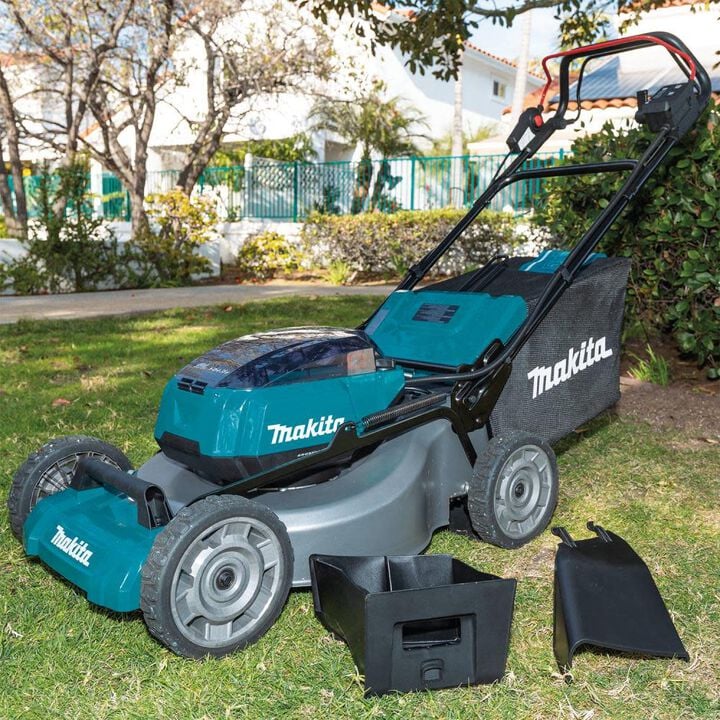 Makita 18V X2 (36V) LXT LithiumIon Brushless Cordless 21in Self Propelled Lawn Mower Kit with 4 Batteries (5.0Ah), large image number 7