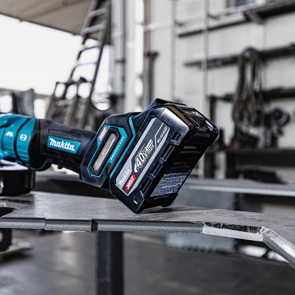 Makita 40V Max XGT High Output 40V 4Ah Lithium Ion Power Tool Battery Pack with Fuel Indicator, large image number 4