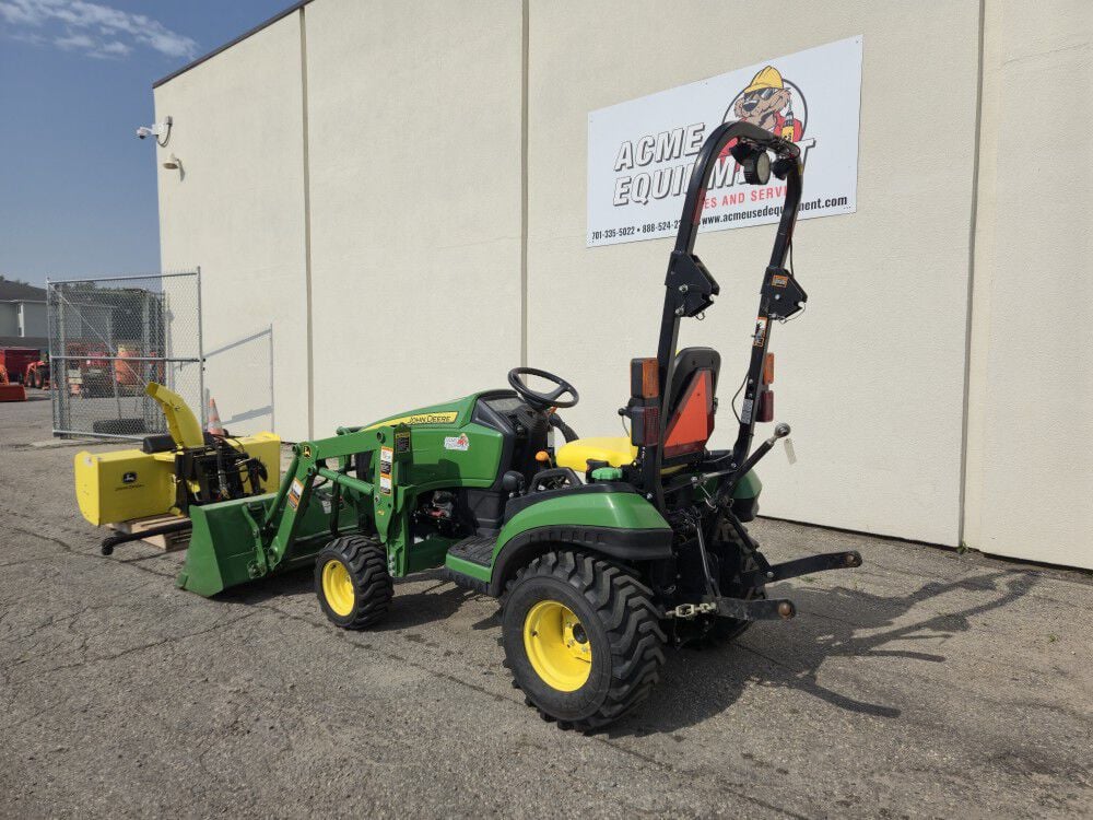 John Deere 1025R Sub-Compact Diesel Utility Tractor Used 2014, large image number 6