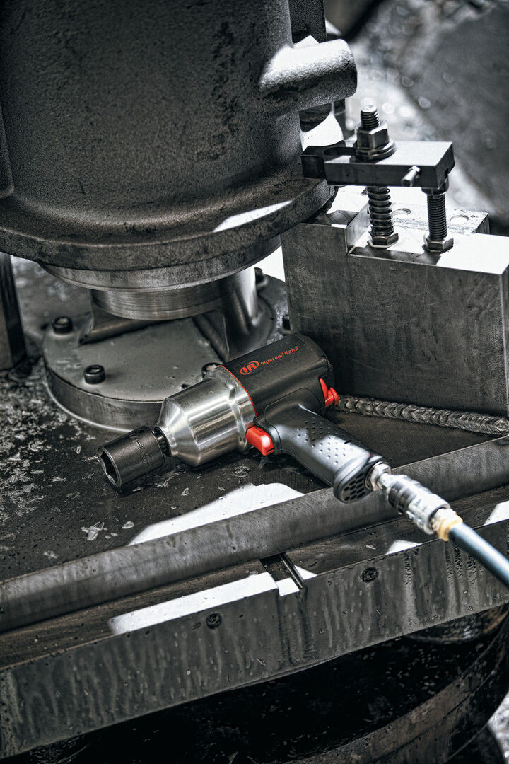 Ingersoll Rand 1/2 Inch Quiet Pistol Grip Air Impact Wrench 1100 Ft-Lb, large image number 3