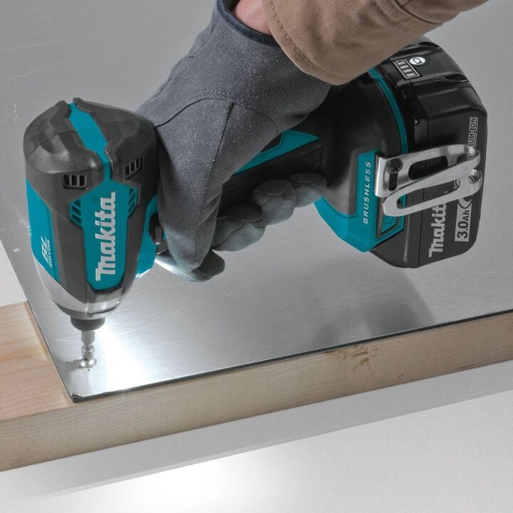 Makita 18V LXT Lithium-Ion Brushless Cordless Impact Driver Kit (3.0Ah), large image number 4