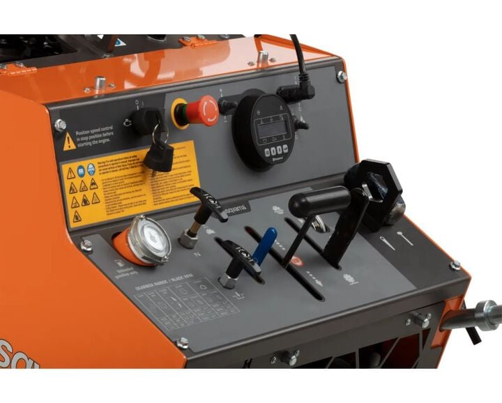 Husqvarna Construction FS 4600 G 49.6HP 30 Inch Gas Flat Saw Reconditioned, large image number 3