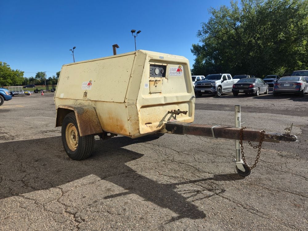 Ingersoll Rand P185AWJD 185 CFM Towable Air Compressor Used 1990, large image number 3