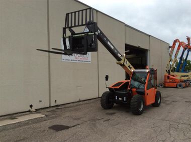 JLG G5 18 Ft. 5500 lb Telehandler with Cab and Heater, large image number 1