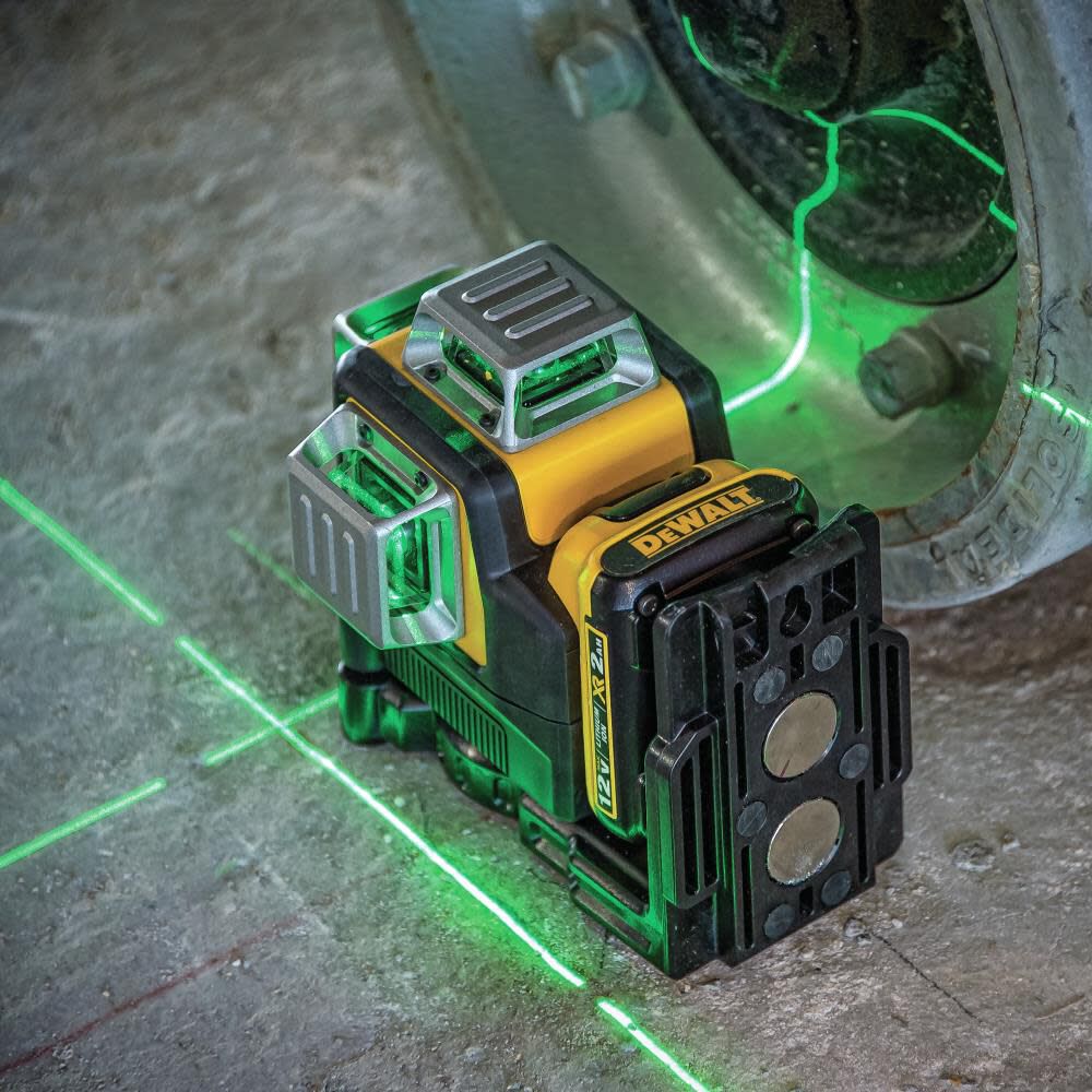 DEWALT 12 V 3 x 360 Green Line Laser