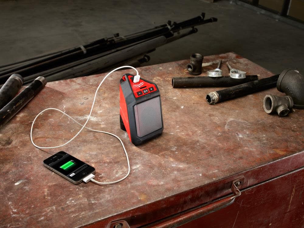 Milwaukee 12v speaker shop