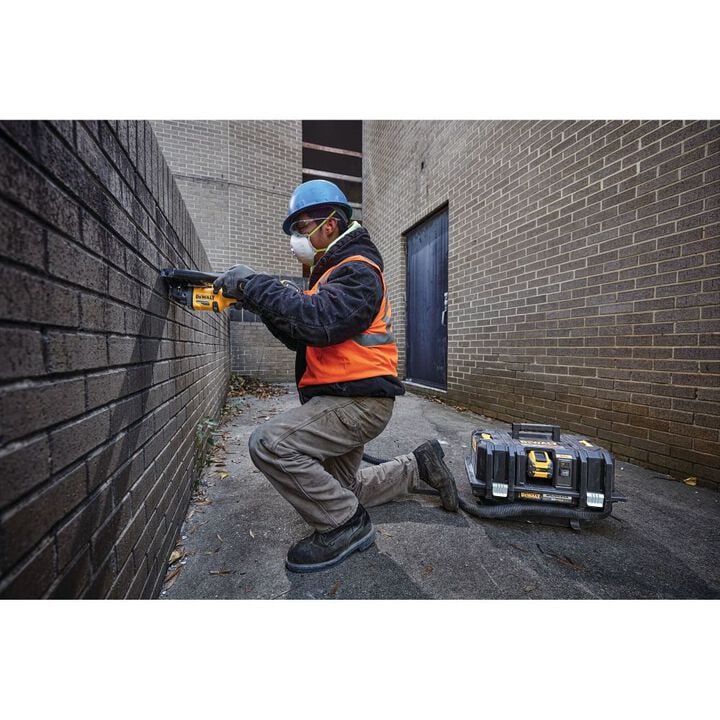DEWALT 60V MAX Brushless 4-1/2 Inch - 6 Inch Cordless Grinder Kit, large image number 2