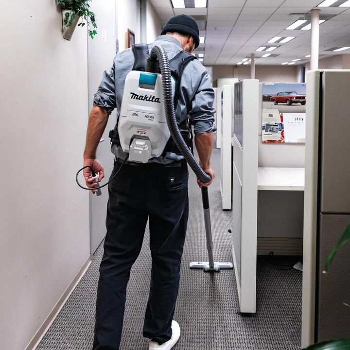 Makita 40V max XGT 2 Quart HEPA Backpack Dry Vacuum (Bare Tool), large image number 3