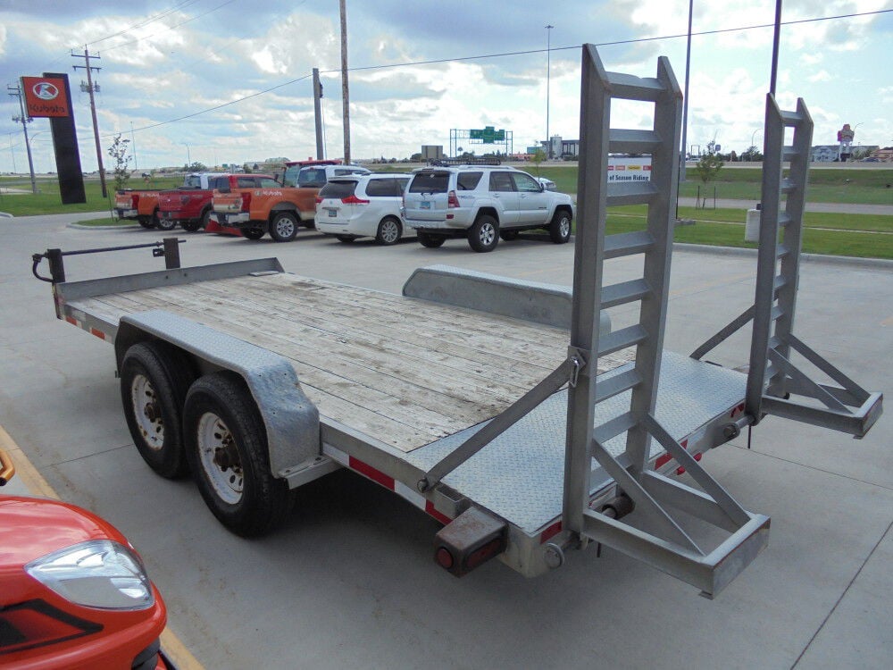 Diamond C 16 Ft Tandem Axle Equipment Trailer Used 2011, large image number 5