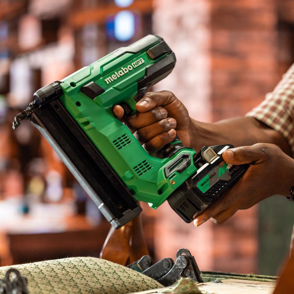 Metabo HPT 18V MultiVolt 18 Gauge 1 1 2 Inch Narrow Crown Stapler 2Ah Kit N1804DBM Acme Tools