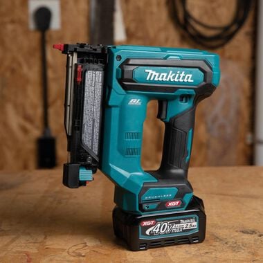 Makita 40V max XGT Pin Nailer Kit Brushless Cordless 23 Gauge 2.5Ah, large image number 7
