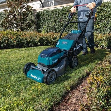 Makita 18V X2 (36V) LXT LithiumIon Brushless Cordless 18in Self Propelled Lawn Mower Kit with 4 Batteries (5.0Ah), large image number 5