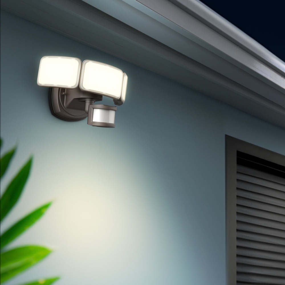 Feit Electric 10-1/2 Inch 46W 5000 Lumens Triple Head Motion LED Floodlight Bronze, large image number 7
