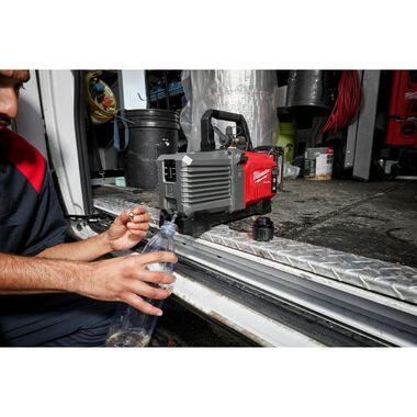Milwaukee M18 FUEL 5 CFM Vacuum Pump Kit, large image number 9